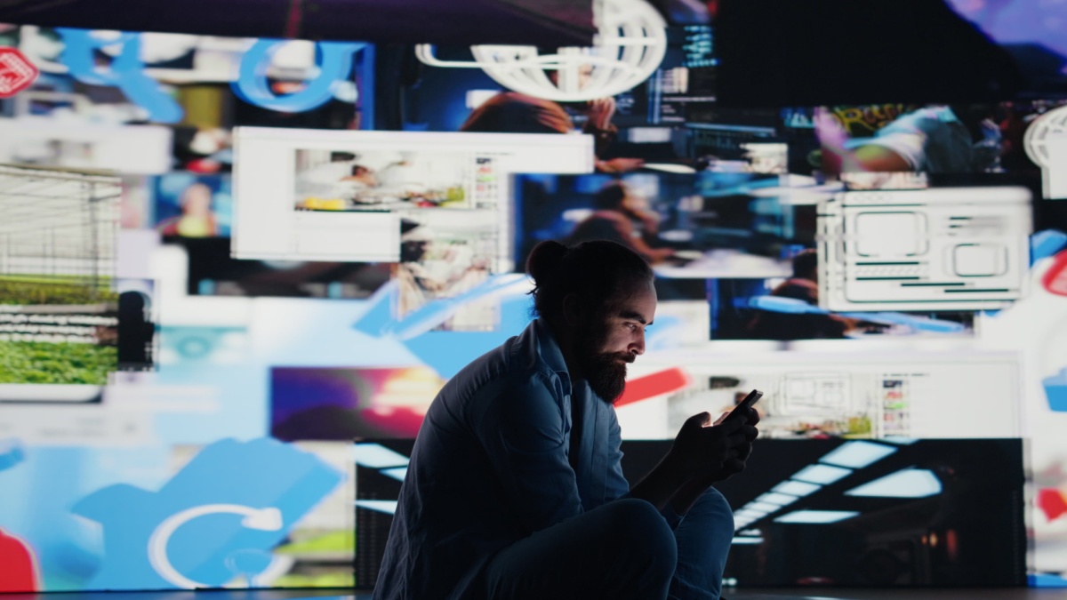 IT worker overloaded with info